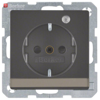 BER41106086 / Steckdose SCHUKO LED BSF erh BS Q.1/3 an / EAN 4011334393788