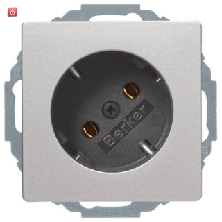 BER47276084 / Steckdose SCHUKO 45° Q.1/Q.3 alu / EAN 4011334446590
