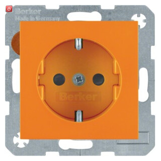 BER41438914 / Steckdose SCHUKO S.1/B.x orange glänzend / EAN 4011334277507