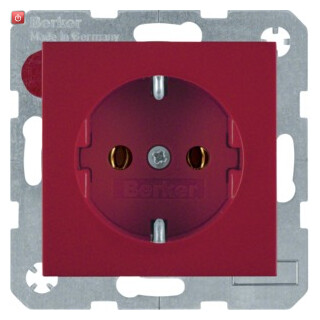 BER47438912 / Steckdose SCHUKO S.1/B.x rot glänzend / EAN 4011334277460