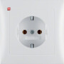 BER47429909 / Steckd. SCHUKO m Abdeckplatte S.1/B.x pw / EAN 4011334232384
