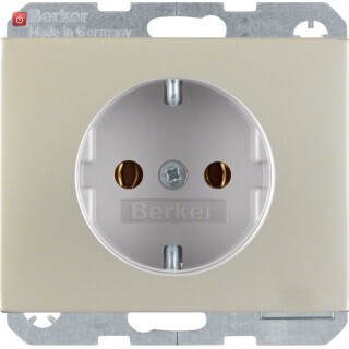 BER41157004 / Steckdose SCHUKO K.5 Edelstahl Rostfrei / EAN 4011334282235