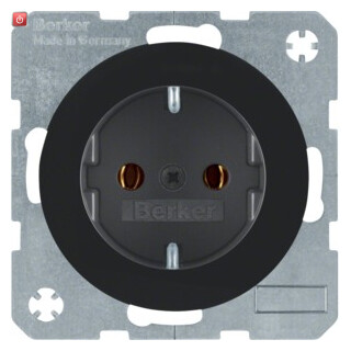 BER47432045 / Steckdose SCHUKO R.1/R.3 schwarz glänz / EAN 4011334365358