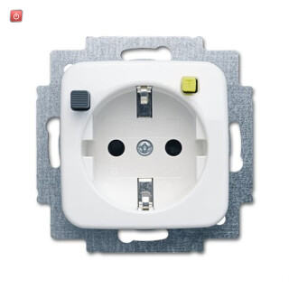 B&J2CKA003116A0660 / FI-SCHUKOMAT SCHUKO® Steckdosen-Einsatz mit Fehlerstrom-Schutzschalter / EAN 4011395189610