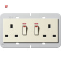 GIR278401 / 2f-Steckd. BS 13 A gesch. Kontroll + SH...