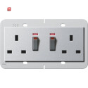 GIR278426 / 2f-Steckd. BS 13 A gesch. Kontroll + SH...