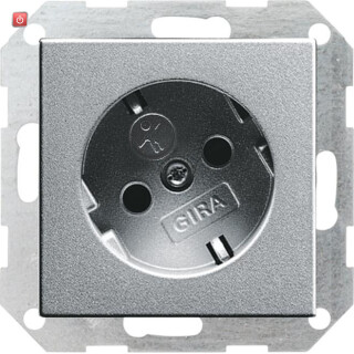 GIR41826 / Steckdose, Alu, Unterputz UP, 1 Fach, IP20 / EAN 4010337418269